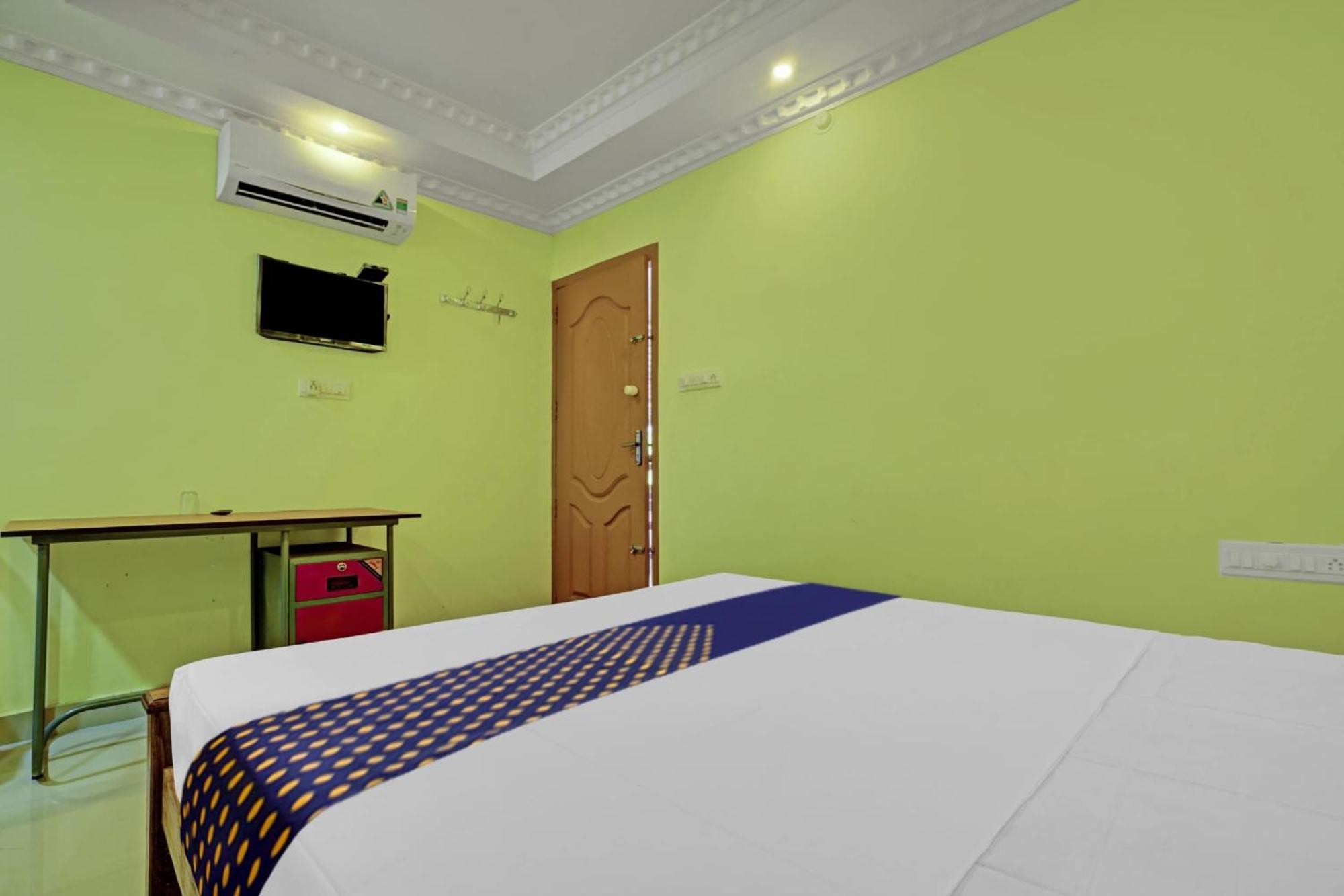 Hotel O Ss Residency Punalur Eksteriør billede
