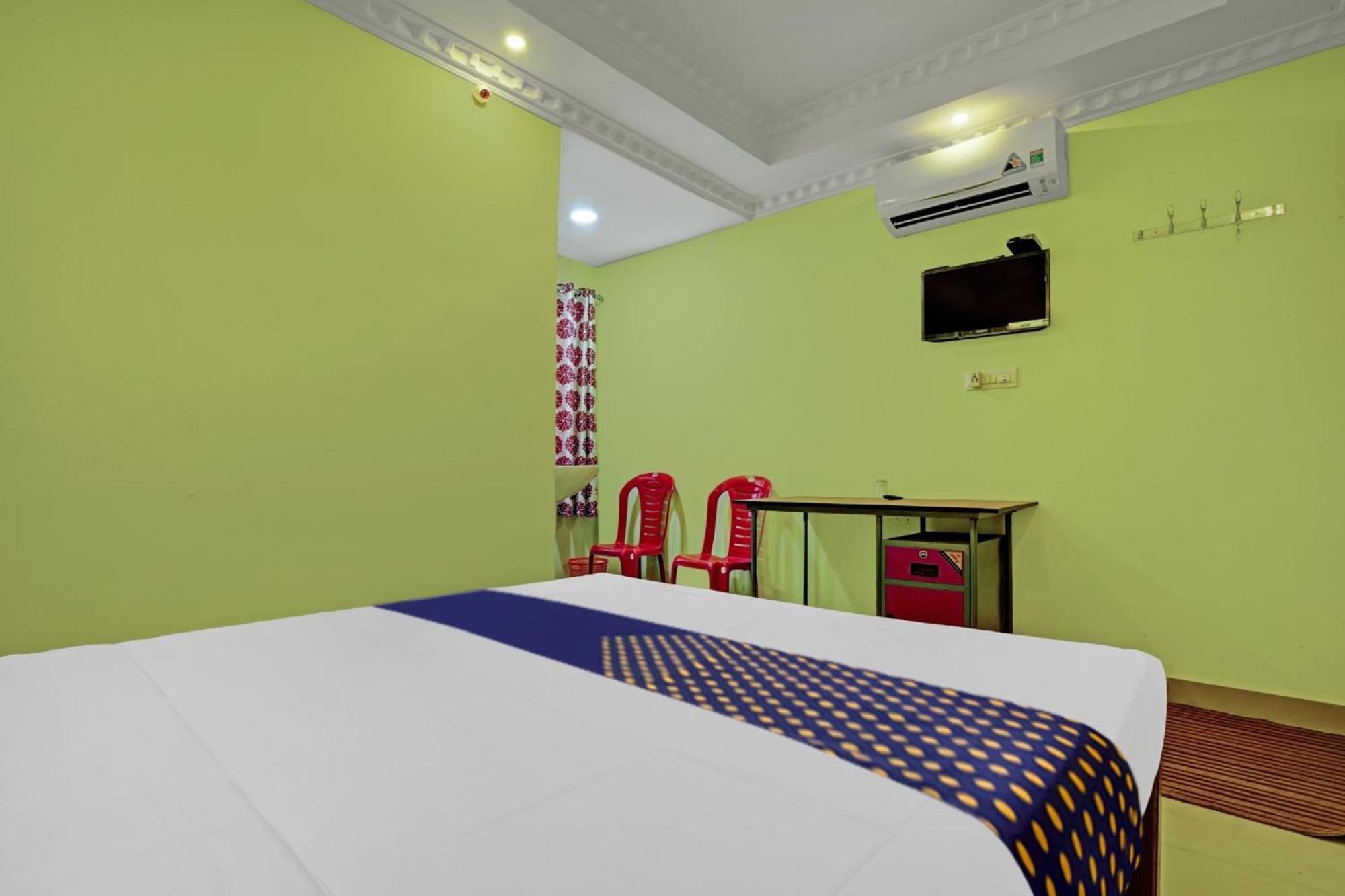 Hotel O Ss Residency Punalur Eksteriør billede
